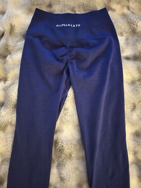Alphalete Navy Blue High-Waist Scrunch Leggings